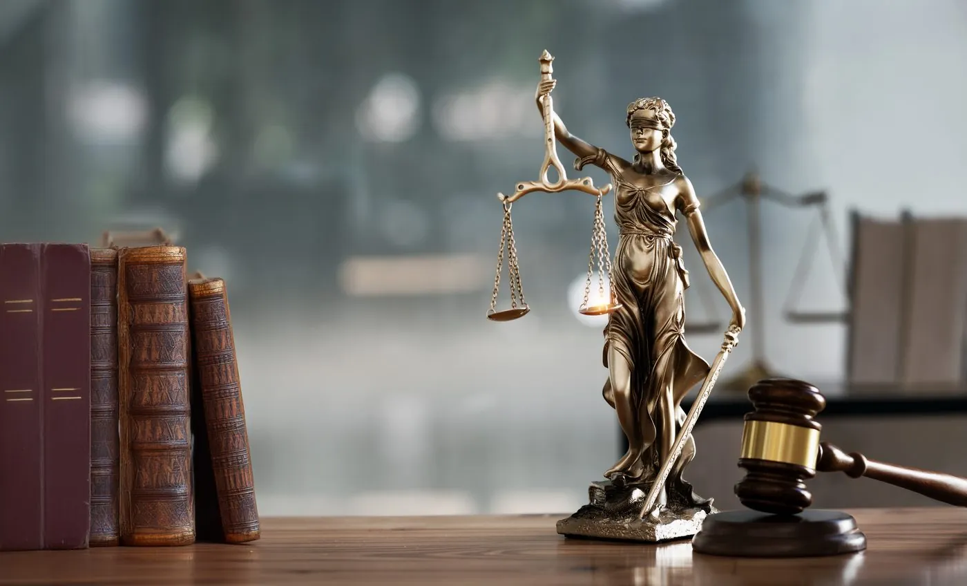 A statue of Lady Justice holding the scales
